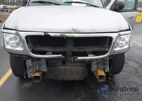 1999 Ford Expedition Eddie Bauer/Xlt from USA, damaged, VIN 1FMRU1765XLB03463